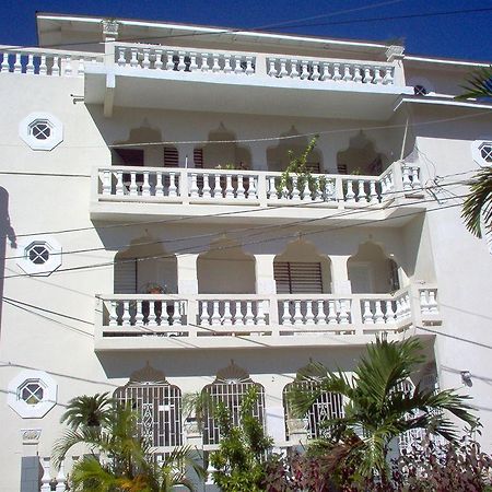 Bethel Court Guesthouse Montego Bay Exterior foto