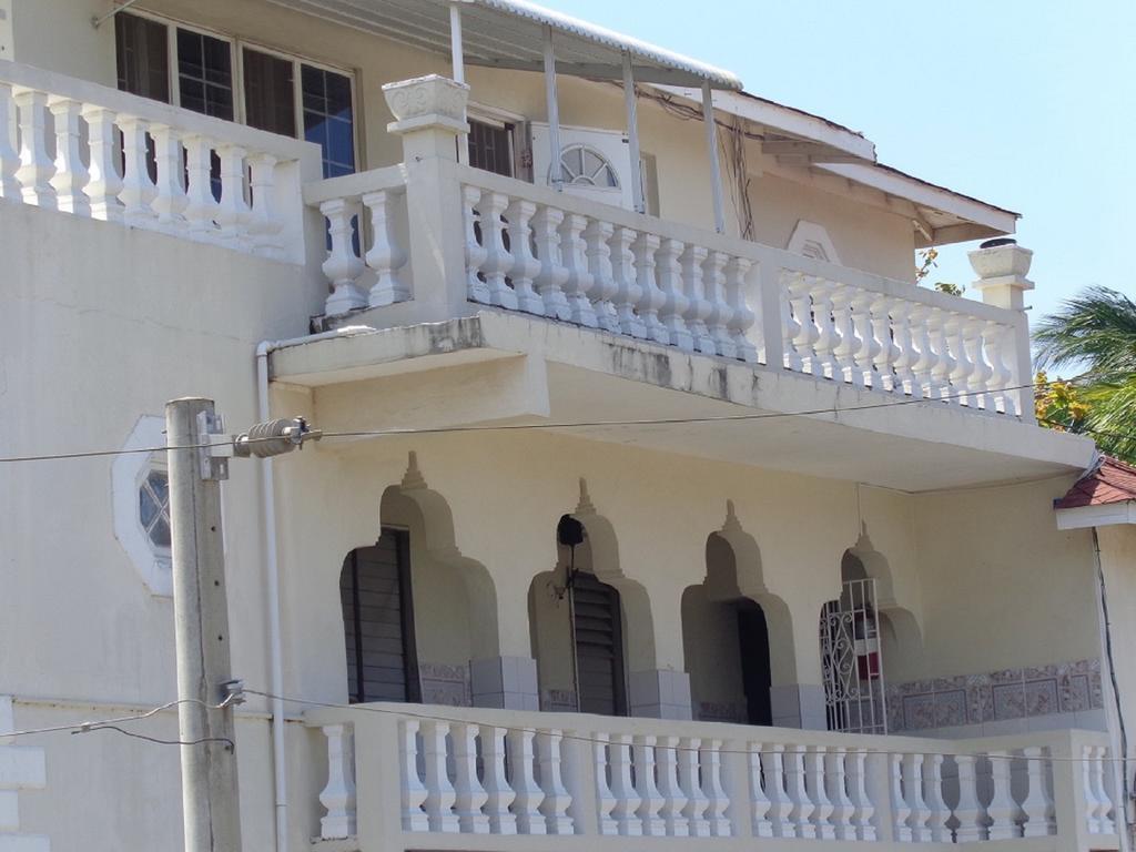 Bethel Court Guesthouse Montego Bay Exterior foto