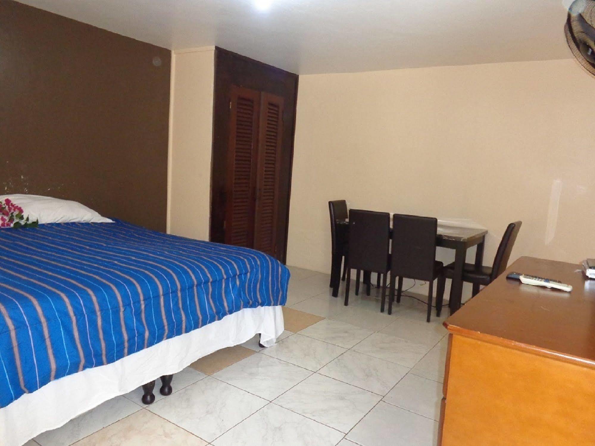 Bethel Court Guesthouse Montego Bay Exterior foto
