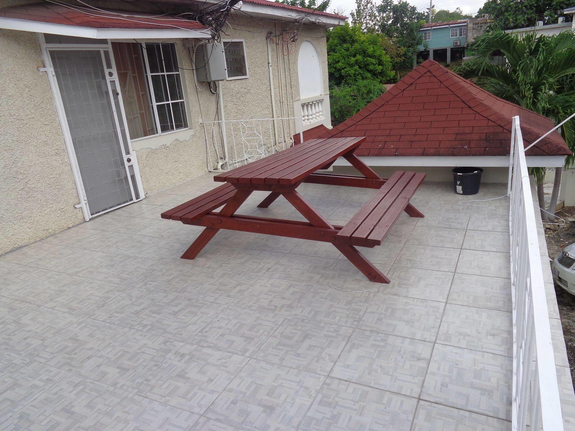 Bethel Court Guesthouse Montego Bay Exterior foto